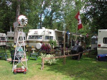Jell E Bean Campground And Trailers Hotel Уасага Бийч Екстериор снимка